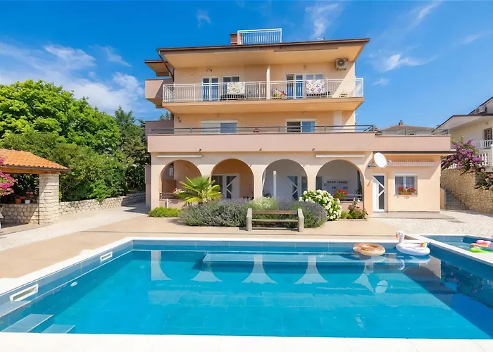 Barbara With Pool Appartement