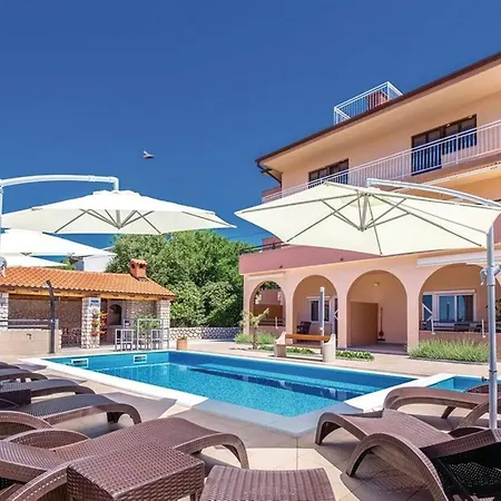 Apartmán Barbara With Pool *